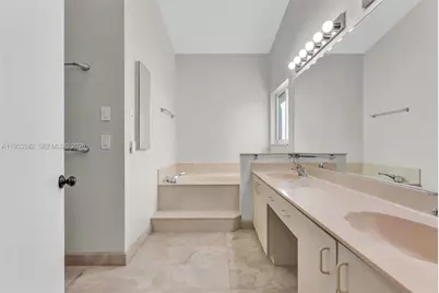 450 NW 201st Ave, Pembroke Pines, FL 33029 - Photo 25