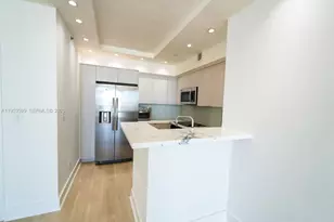 325 S Biscayne Blvd, Miami, FL 33131 - Photo 11