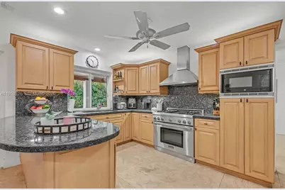 8600 SW 162nd St, Palmetto Bay, FL 33157 - Photo 11