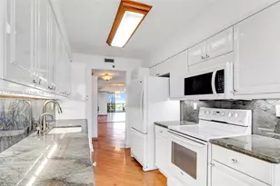 3598 NE Yacht Club Dr, Aventura, FL 33180 - Photo 17