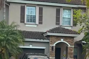 22526 SW 89th Pl, Cutler Bay, FL 33190 - Photo 3