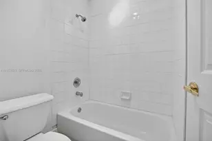 1303 NW 167th Ave, Pembroke Pines, FL 33028 - Photo 33