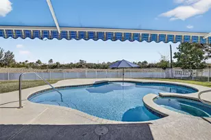 1303 NW 167th Ave, Pembroke Pines, FL 33028 - Photo 39