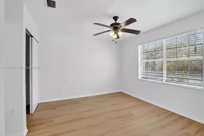 1303 NW 167th Ave, Pembroke Pines, FL 33028 - Photo 31