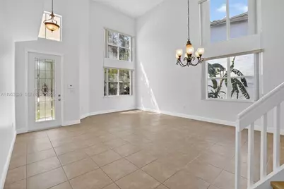 1303 NW 167th Ave, Pembroke Pines, FL 33028 - Photo 5