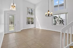 1303 NW 167th Ave, Pembroke Pines, FL 33028 - Photo 5