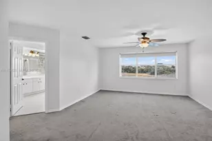 1303 NW 167th Ave, Pembroke Pines, FL 33028 - Photo 21