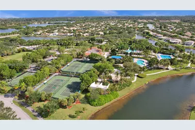 1303 NW 167th Ave, Pembroke Pines, FL 33028 - Photo 85