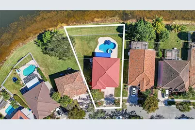 1303 NW 167th Ave, Pembroke Pines, FL 33028 - Photo 55