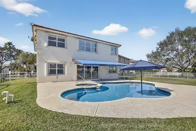 1303 NW 167th Ave, Pembroke Pines, FL 33028 - Photo 41
