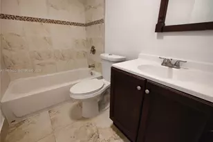 181 Wimbledon Lake Dr, Plantation, FL 33324 - Photo 17