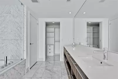 3131 NE 7th Ave #3704, Miami, FL 33137 - Photo 27