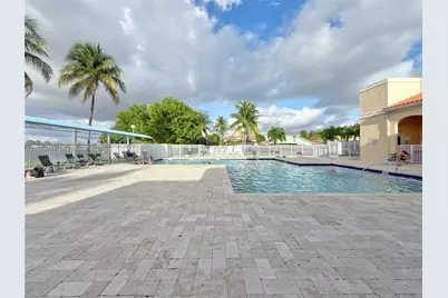 12415 NW 7th St, Miami, FL 33182 - Photo 39