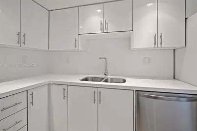 2333 Brickell Ave #2710, Miami, FL 33129 - Photo 7