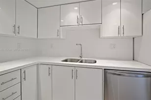 2333 Brickell Ave, Miami, FL 33129 - Photo 7