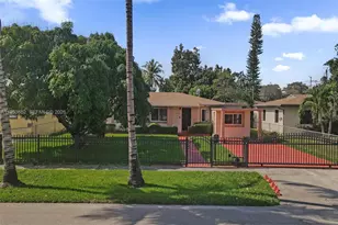 16200 NE 8th Ct, North Miami Beach, FL 33162 - Photo 3