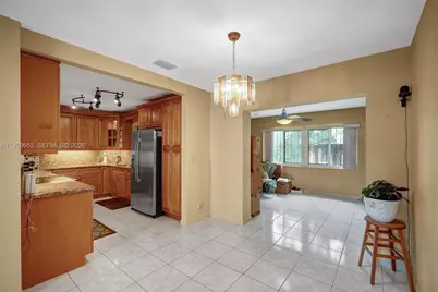 16200 NE 8th Ct, North Miami Beach, FL 33162 - Photo 19