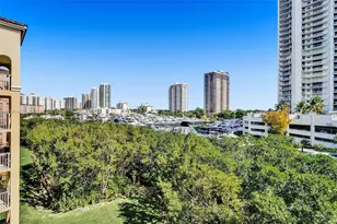 19601 E Country Club Dr, Aventura, FL 33180 - Photo 29