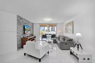 19601 E Country Club Dr, Aventura, FL 33180 - Photo 21