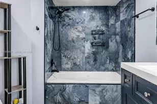 9421 Fontainebleau Blvd, Miami, FL 33172 - Photo 15