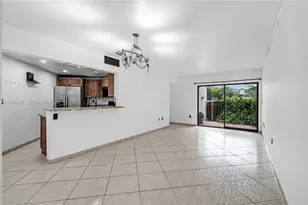 9421 Fontainebleau Blvd, Miami, FL 33172 - Photo 3