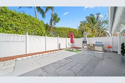 11611 SW 9th Ct, Pembroke Pines, FL 33025 - Photo 37