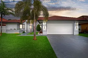 11611 SW 9th Ct, Pembroke Pines, FL 33025 - Photo 3