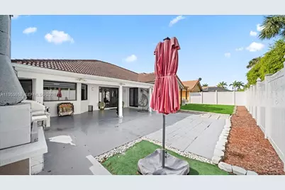 11611 SW 9th Ct, Pembroke Pines, FL 33025 - Photo 33