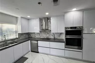 10394 Fairway Heights Blvd, Miami, FL 33157 - Photo 9