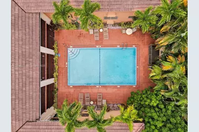 218 Santillane Ave #8, Coral Gables, FL 33134 - Photo 17