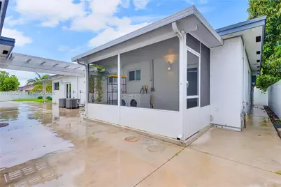 2247 NW 2nd St, Miami, FL 33125 - Photo 29