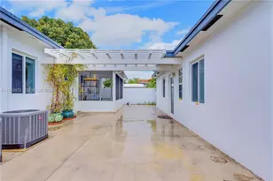 2247 NW 2nd St, Miami, FL 33125 - Photo 27