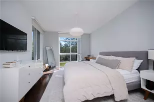 9725 NW 52nd St, Doral, FL 33178 - Photo 15