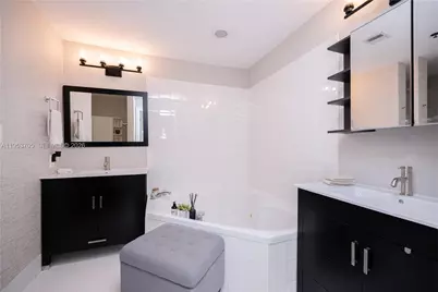 9725 NW 52nd St #215, Doral, FL 33178 - Photo 19