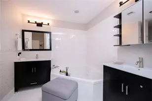 9725 NW 52nd St, Doral, FL 33178 - Photo 19