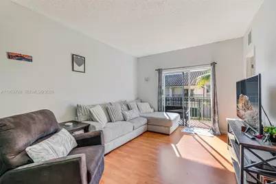 10026 Hammocks Blvd #207-6, Miami, FL 33196 - Photo 7