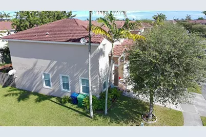 13865 SW 275th Ter, Homestead, FL 33032 - Photo 3
