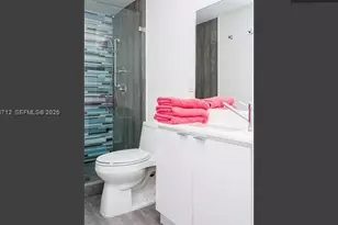 801 15th St, Miami Beach, FL 33139 - Photo 9