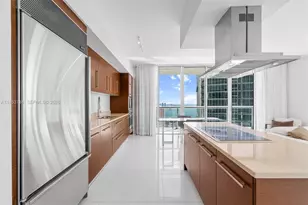 485 Brickell Ave, Miami, FL 33131 - Photo 9