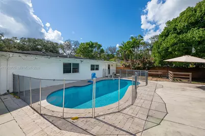 1765 NE 145th St, Miami, FL 33181 - Photo 45