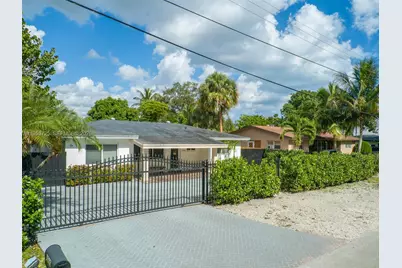 1765 NE 145th St, Miami, FL 33181 - Photo 7