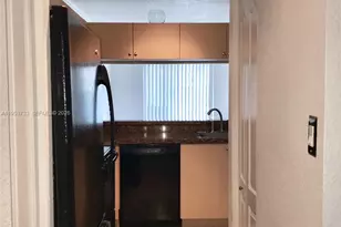 908 Coral Club Dr, Coral Springs, FL 33071 - Photo 5