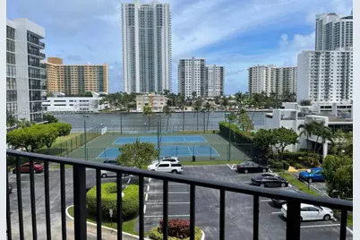 1000 Parkview Dr #528, Hallandale Beach, FL 33009 - Photo 17