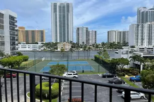 1000 Parkview Dr, Hallandale Beach, FL 33009 - Photo 17
