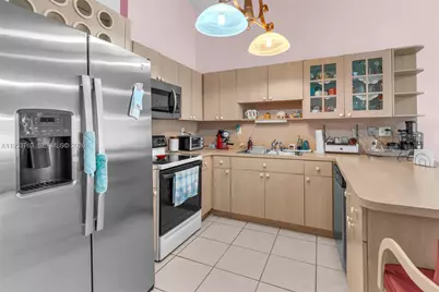 1002 SW 142nd Ct, Miami, FL 33184 - Photo 9