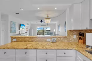 389 N Anglers Dr N, Marathon, FL 33050 - Photo 9