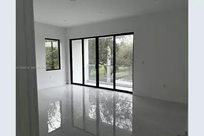 2 Hough Dr, Miami Springs, FL 33166 - Photo 11