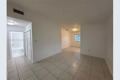 1261 SE 27th St #206, Homestead, FL 33035 - Photo 3