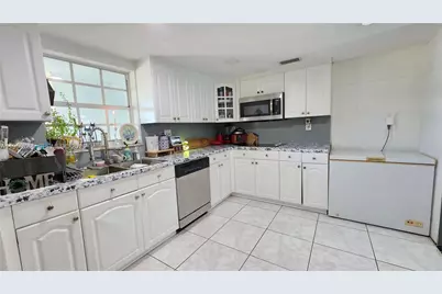 12320 SW 39th St, Miami, FL 33175 - Photo 13