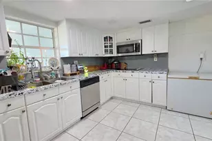 12320 SW 39th St, Miami, FL 33175 - Photo 13